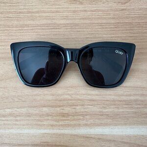Quay Australia Tag Me Sunglasses - Black/Smoke/Polarized